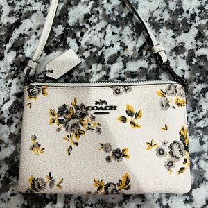 Coach wristlet! Like New.